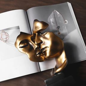 Escultura Decorativa Face Kiss Mask